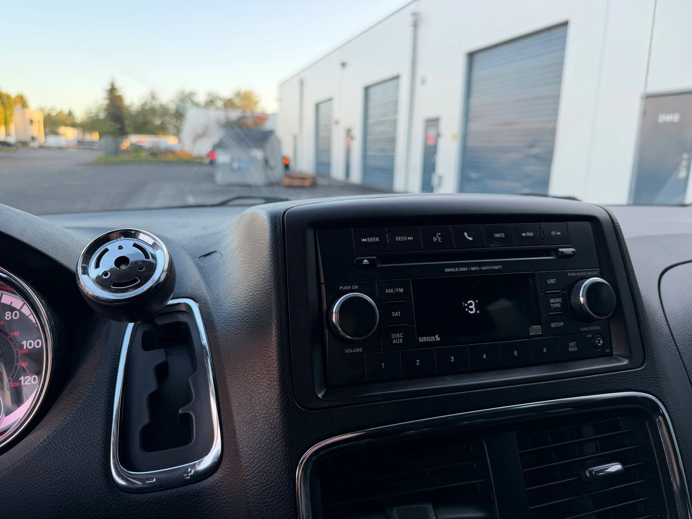 Used 2016 Dodge Grand Caravan American Value Package w/ UConnect Hands-Free Group FWD image 14