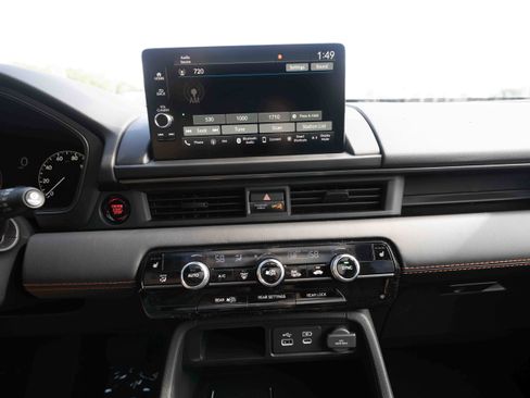 New 2025 Honda Pilot TrailSport image 17