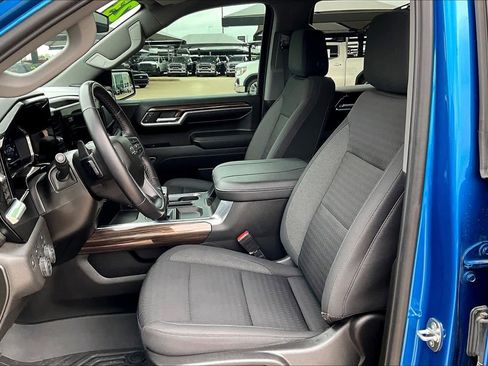 Used 2023 Chevrolet Silverado 1500 RST AWD/4WD image 8