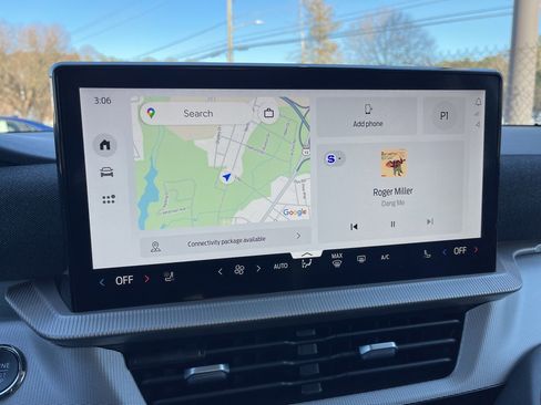 Used 2025 Ford Explorer Active w/ Active Comfort Package image 10