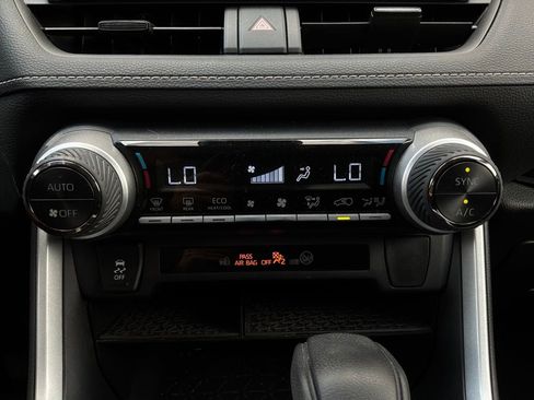 Used 2024 Toyota RAV4 AWD Hybrid image 29