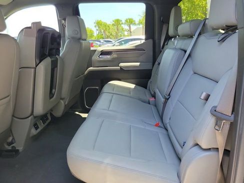 Used 2025 GMC Sierra 1500 SLT RWD image 6