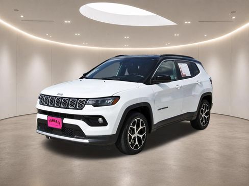 Used 2024 Jeep Compass Limited AWD/4WD image 3