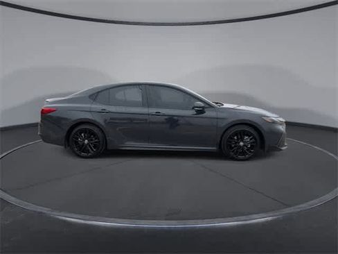 Used 2026 Toyota Camry SE w/ Convenience Package image 9
