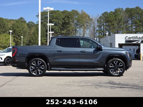 Used 2025 GMC Sierra EV Denali image 8