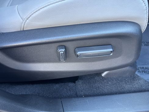 Used 2021 Honda CR-V Touring image 16