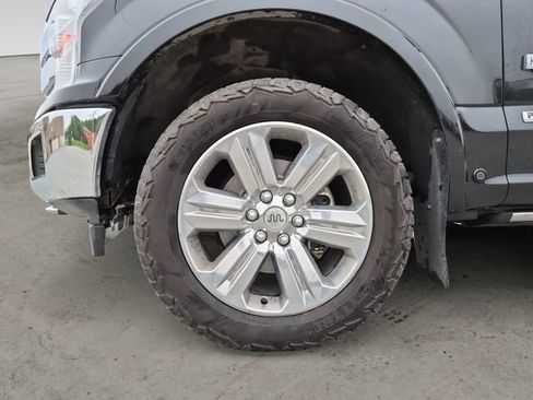 Used 2018 Ford F150 King Ranch w/ Equipment Group 601A Luxury AWD/4WD image 14