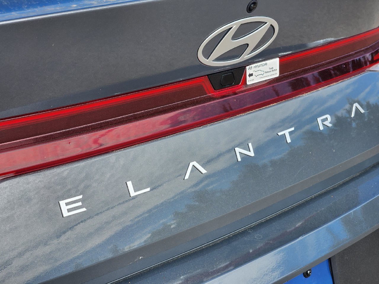 Used 2024 Hyundai Elantra SEL FWD image 8