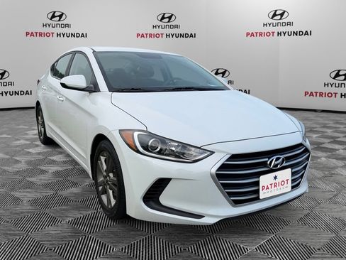 Used 2018 Hyundai Elantra SEL FWD image 1
