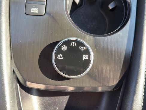 Used 2023 Nissan Rogue SL image 27