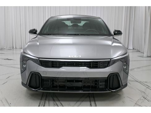 Used 2025 Kia K4 GT-Line image 3