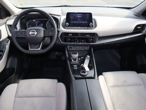 Certified 2025 Nissan Rogue SV AWD/4WD image 14
