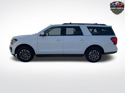 Used 2024 Ford Expedition Max XLT AWD/4WD image 3