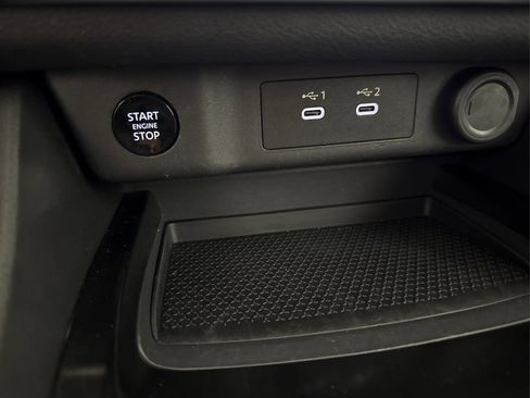 Used 2025 Nissan Rogue SV AWD/4WD image 37