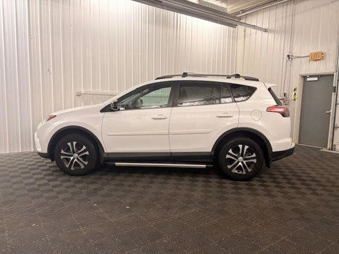 Used 2017 Toyota RAV4 LE image 2