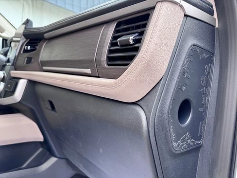 Used 2024 Ford Expedition Max Limited image 16