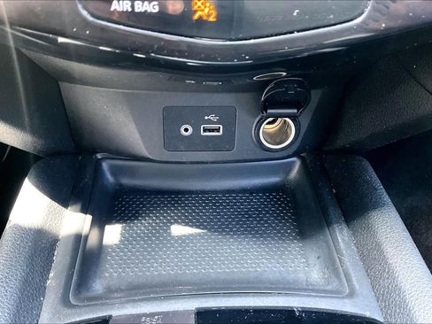 Used 2020 Nissan Rogue S FWD image 33