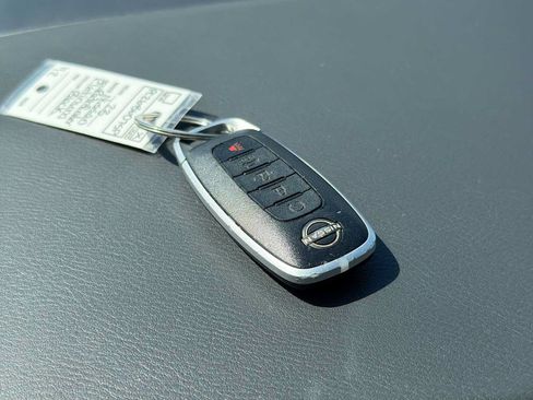 Used 2023 Nissan Pathfinder Platinum AWD/4WD image 32