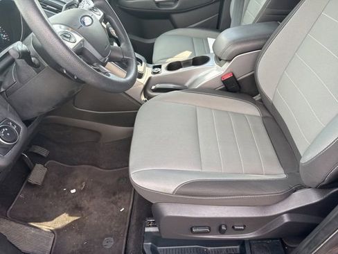 Used 2016 Ford Escape SE FWD image 17