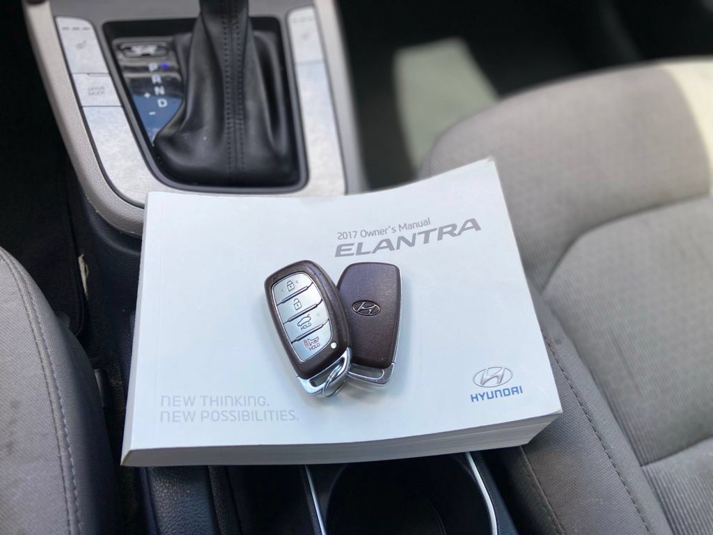 Used 2012 Hyundai Sonata Limited w/ Navigation Pkg FWD image 31