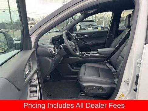 New 2026 Chevrolet Equinox LT w/ Convenience Package II FWD image 2