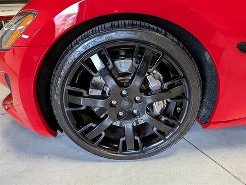 Used 2013 Maserati GranTurismo Sport image 15