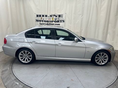 Used 2011 BMW 328i xDrive Sedan w/ Premium Pkg 2 image 6