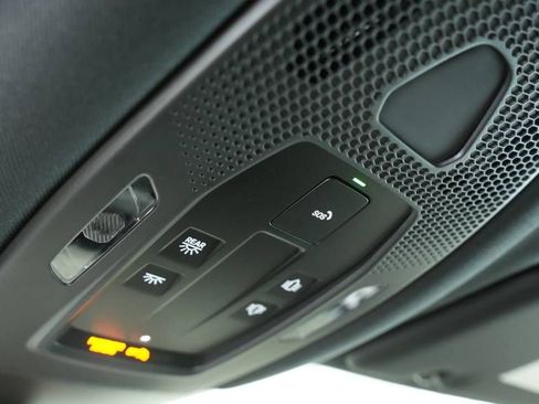 New 2026 Porsche Cayenne Coupe image 38