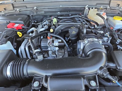 Used 2022 Jeep Wrangler Unlimited Sport AWD/4WD image 17