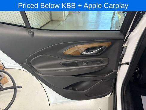 Used 2020 GMC Terrain SLE w/ LPO, Floor Liner Package FWD image 17