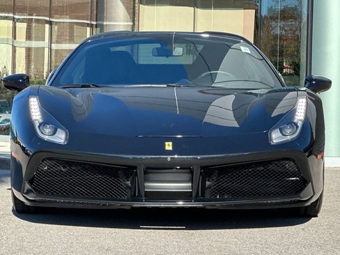 Used 2018 Ferrari 488 Spider image 11