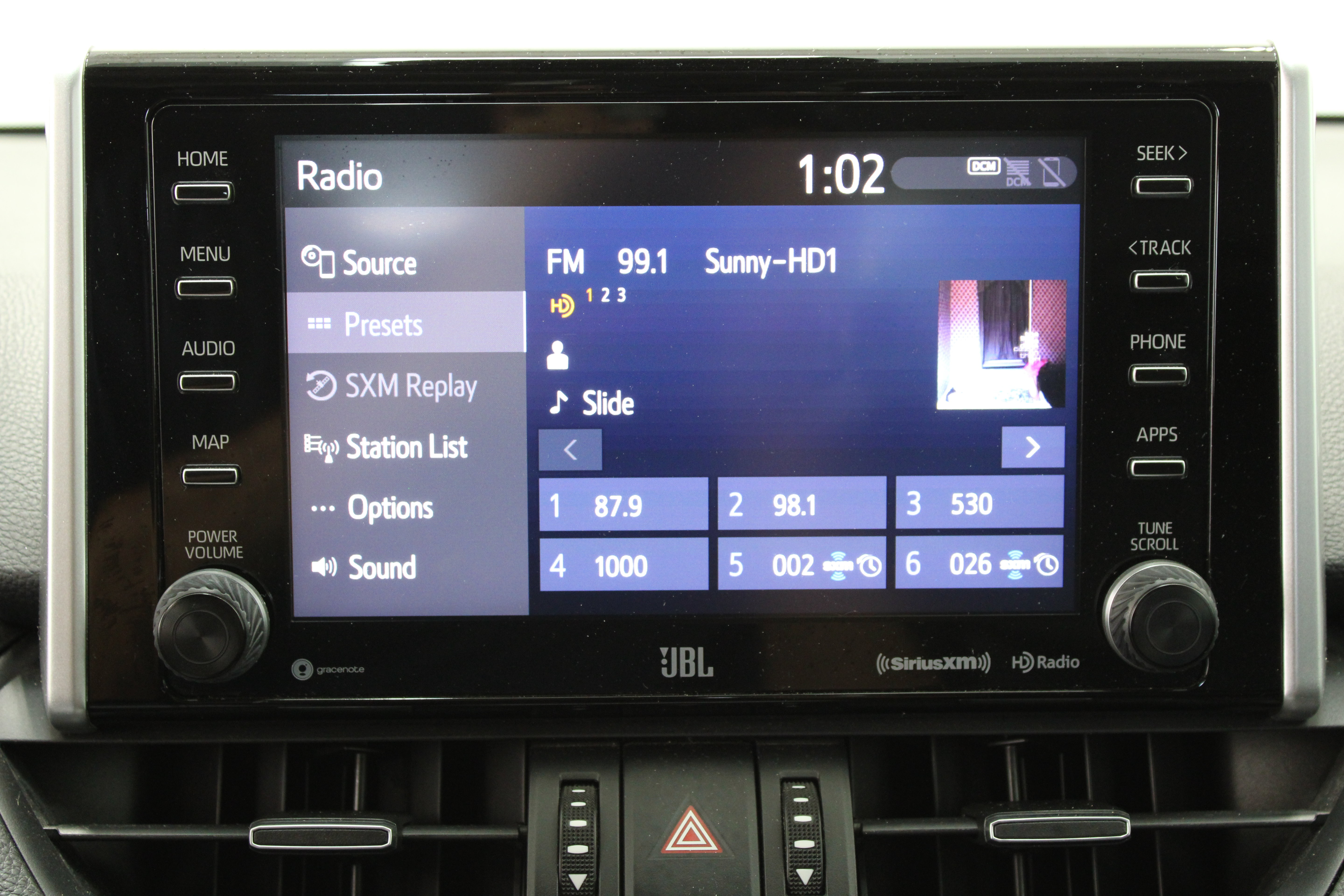 Used 2020 Toyota RAV4 XLE Premium FWD image 19