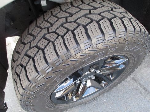 Used 2020 Chevrolet Silverado 1500 LT Trail Boss image 13