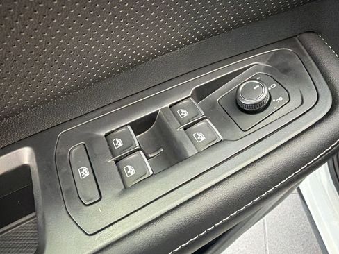 New 2026 Volkswagen Atlas SE image 13