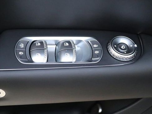 Used 2023 Genesis G90 3.5T image 18