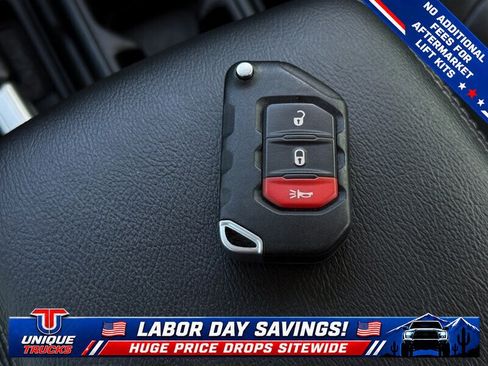 Used 2020 Jeep Wrangler Unlimited Sahara w/ LED Lighting Group AWD/4WD image 36