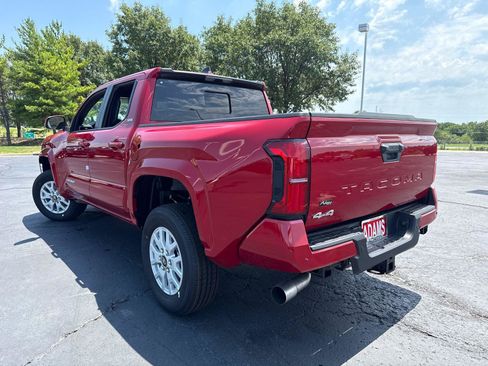 Used 2026 Toyota Tacoma SR5 AWD/4WD image 6