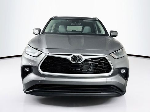 New 2026 Toyota Highlander XLE AWD/4WD image 2