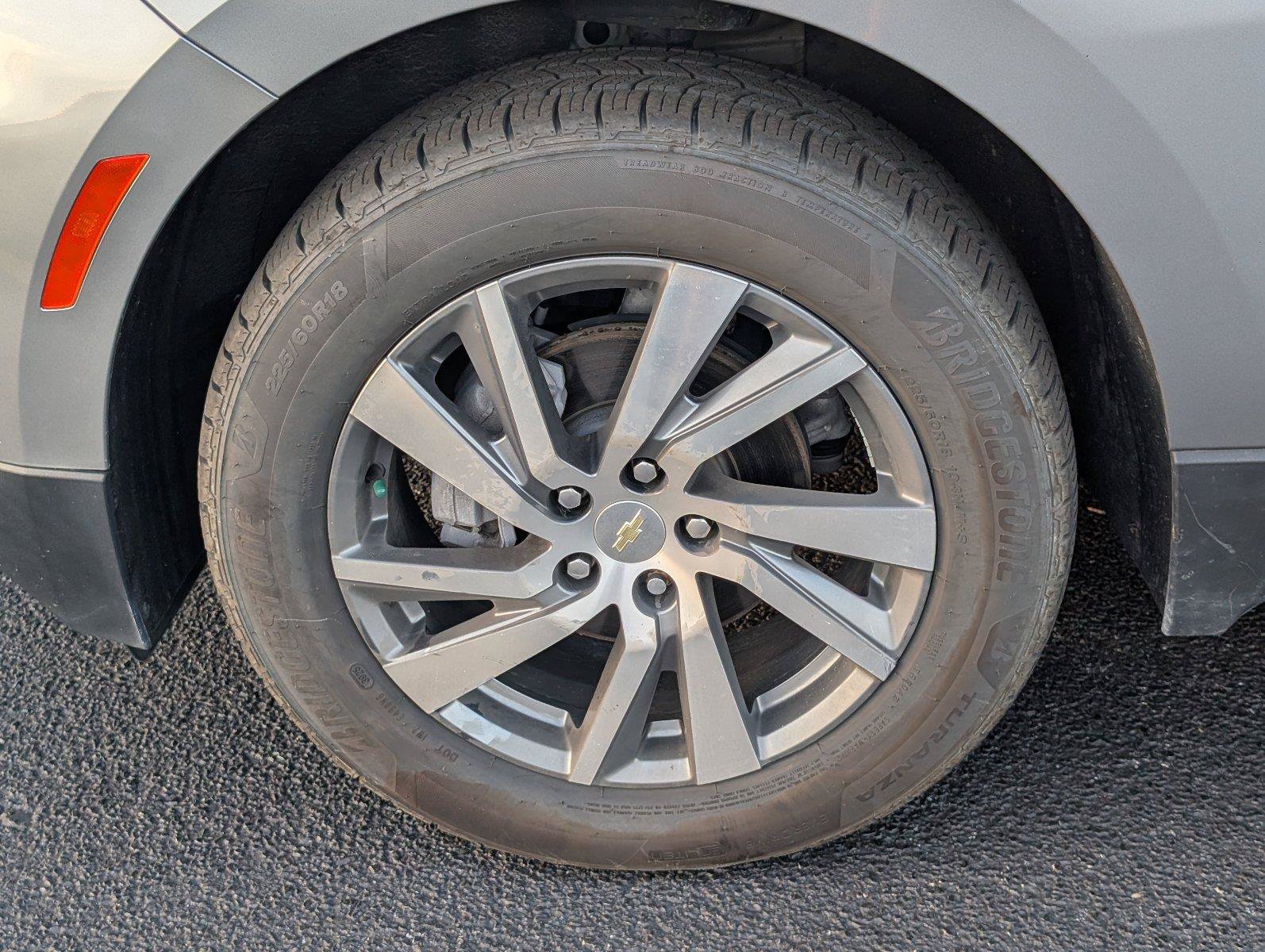 Used 2024 Chevrolet Equinox Premier AWD/4WD image 11