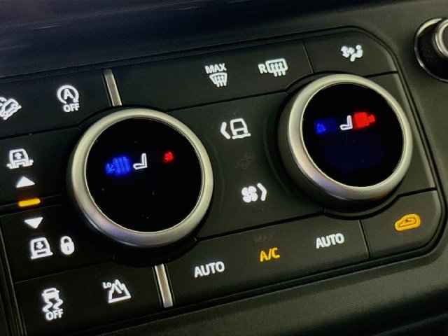 New 2026 Land Rover Defender 110 X-Dynamic SE AWD/4WD image 23