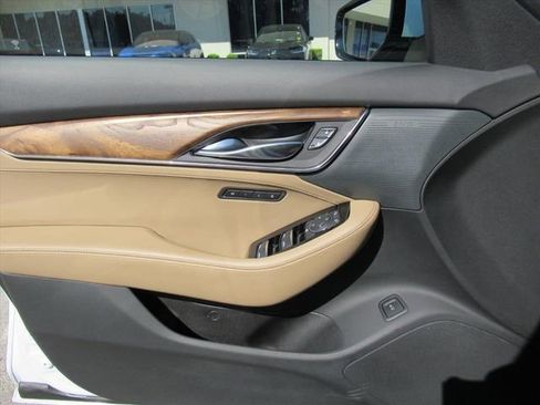 Used 2025 Cadillac CT5 Premium Luxury image 31