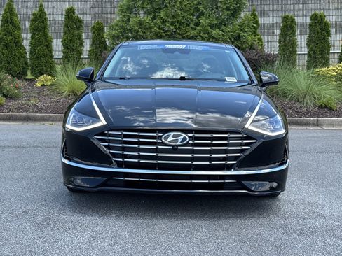 Used 2023 Hyundai Sonata Limited w/ Cargo Package FWD image 3