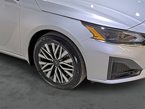 Certified 2024 Nissan Altima 2.5 SV image 14