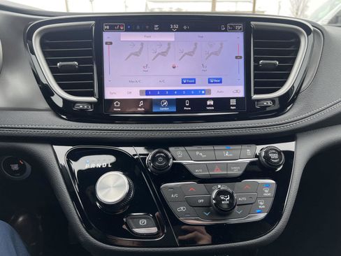 New 2026 Chrysler Pacifica Select w/ S Appearance Package image 20