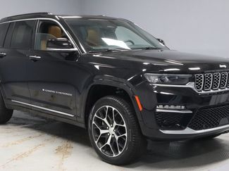 Used 2025 Jeep Grand Cherokee Summit AWD/4WD video 1