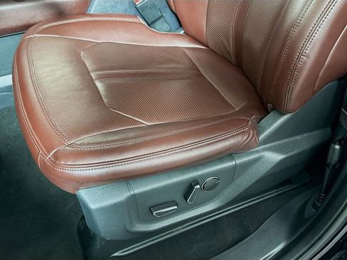 Used 2024 Ford Expedition Limited image 22