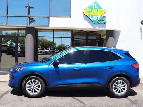 Used 2022 Ford Escape SE image 8