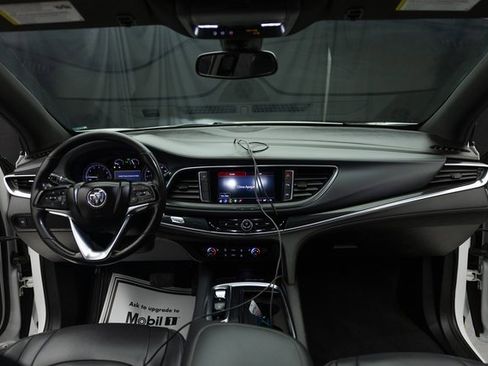 Used 2022 Buick Enclave Essence image 18
