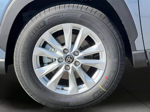 New 2026 Toyota Corolla Cross LE w/ Moonroof Package FWD image 31