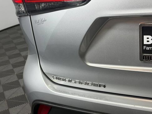 Used 2025 Toyota Highlander XSE AWD/4WD image 13